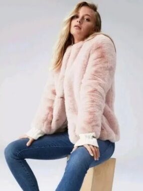 GAP Faux Fur Plush Jacket Om Pink Size Small